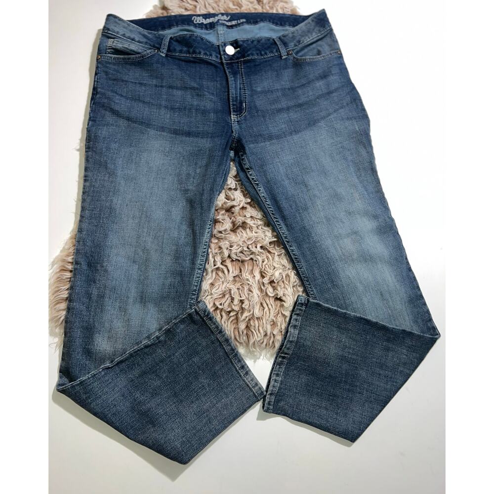 Wrangler women’s straight leg blue jeans - Picture 14 of 14